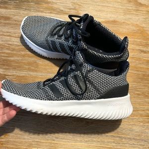 Adidas cloud foam sneakers SZ 7